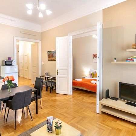 Orangehomes Kalvin Sq 2 Bedroom Apartment Будапеща Екстериор снимка