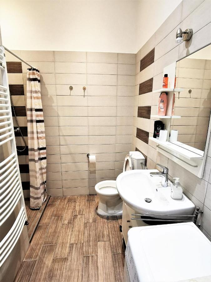 Orangehomes Kalvin Sq 2 Bedroom Apartment Будапеща Екстериор снимка