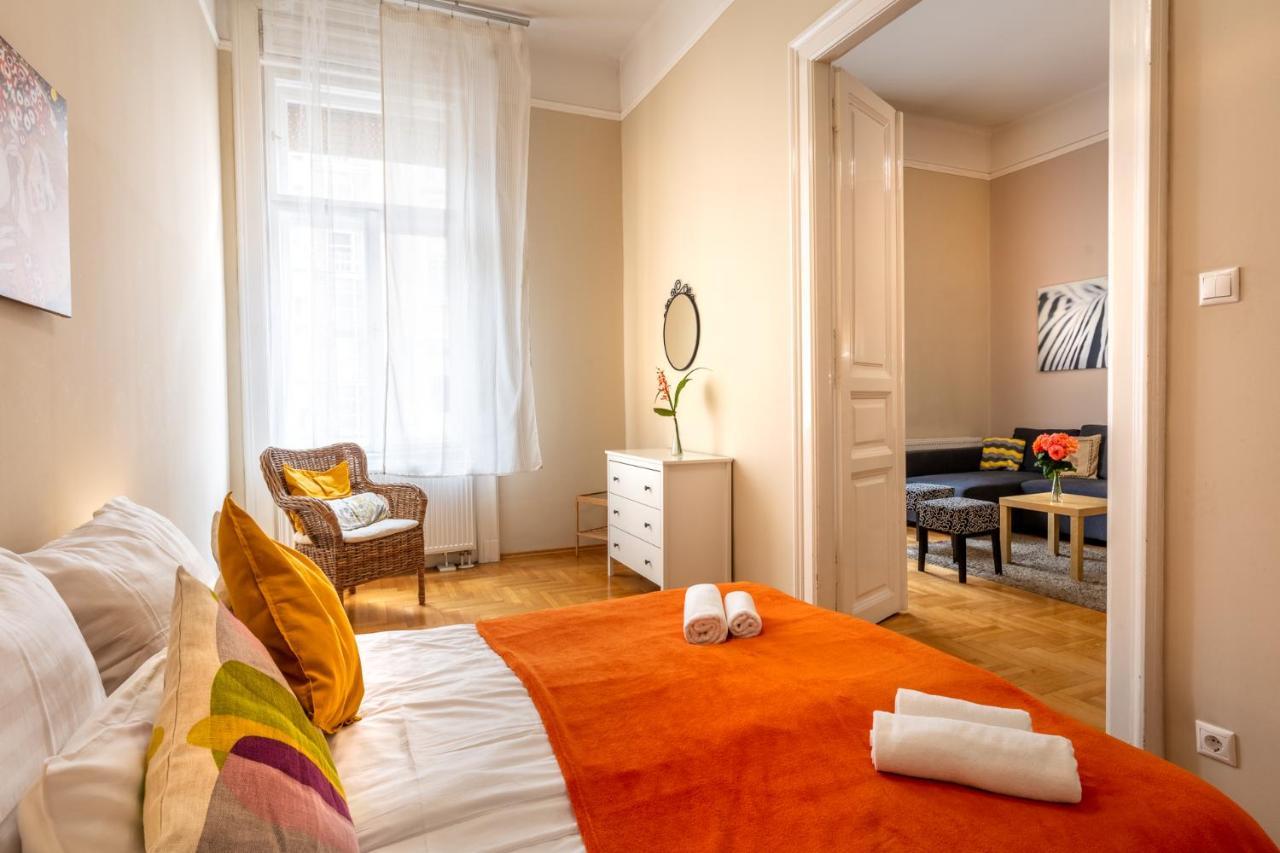 Orangehomes Kalvin Sq 2 Bedroom Apartment Будапеща Екстериор снимка