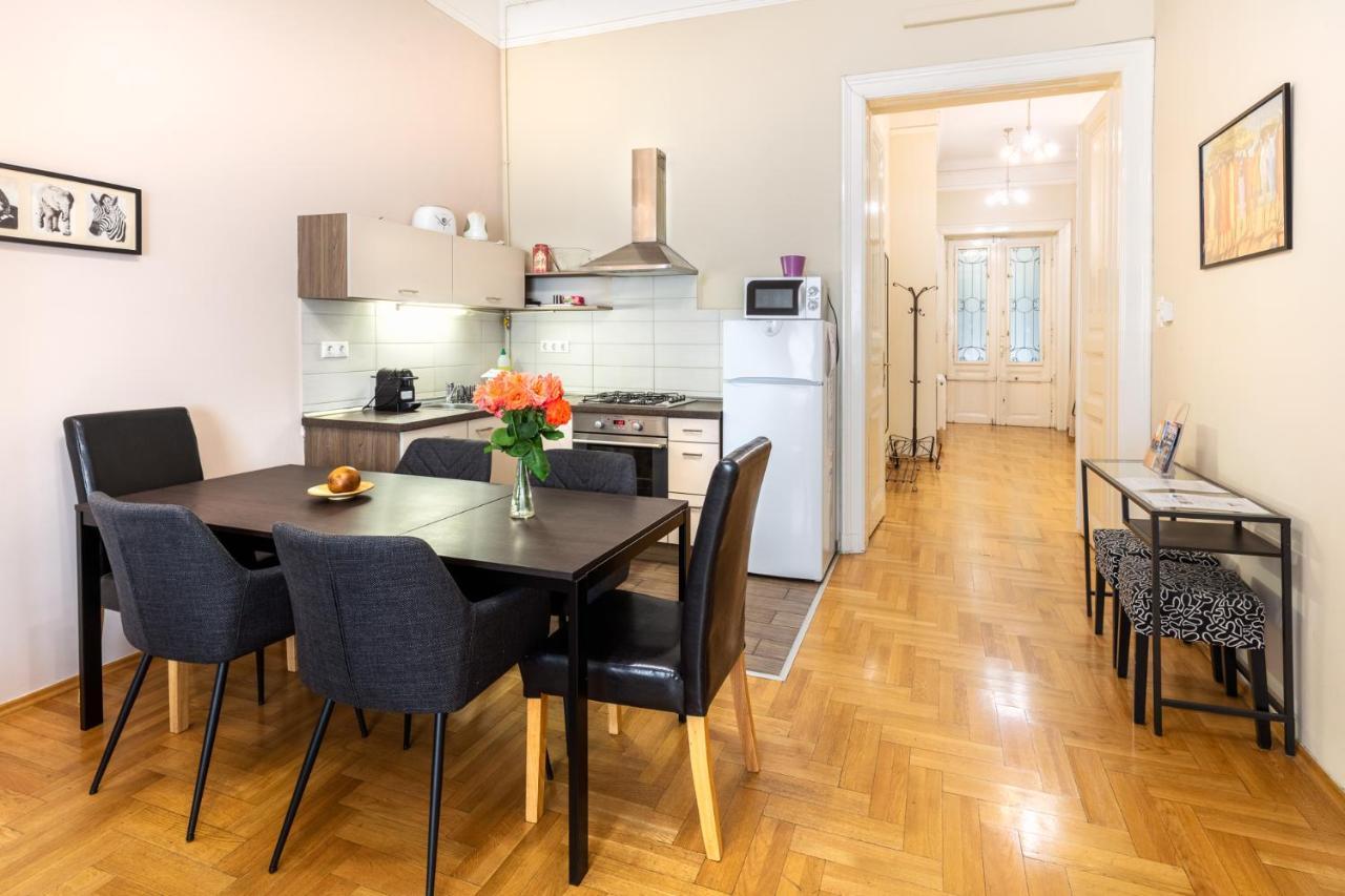 Orangehomes Kalvin Sq 2 Bedroom Apartment Будапеща Екстериор снимка